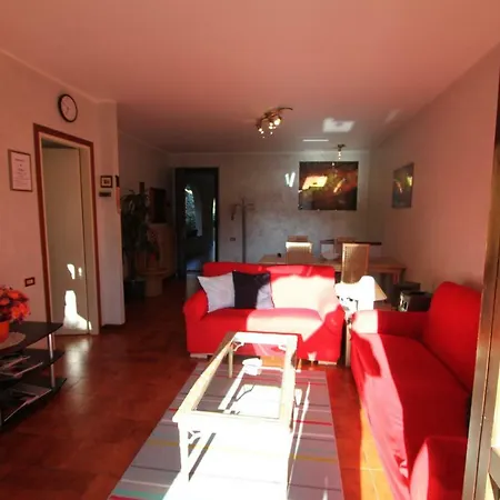 32 Viale San Ambrogio
