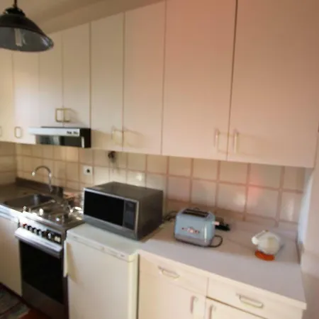 32 Viale San Ambrogio Appartement